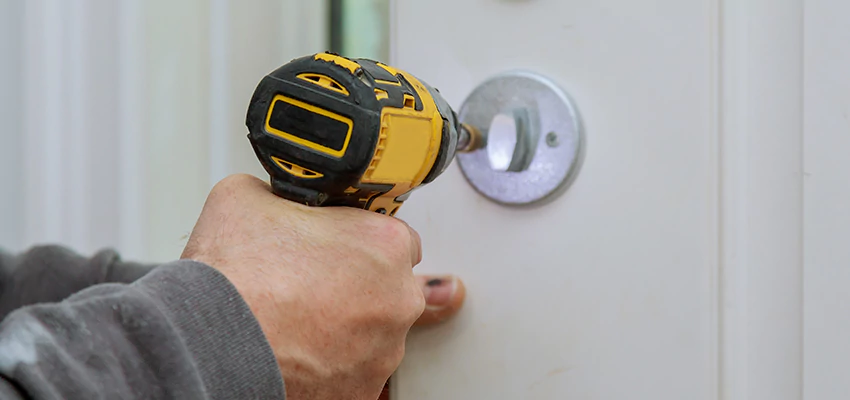 Street Locksmith For Smart Lock Repair in Glendale Heights, IL